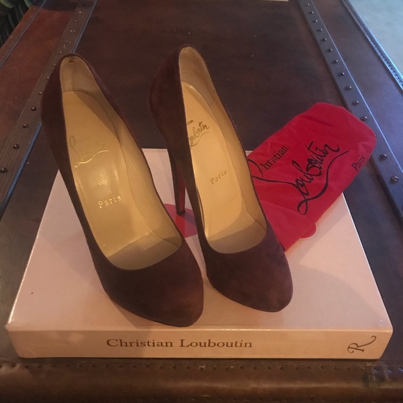 Christian Louboutin Burgundy Suede Platform Pump - Picture 4 of 8